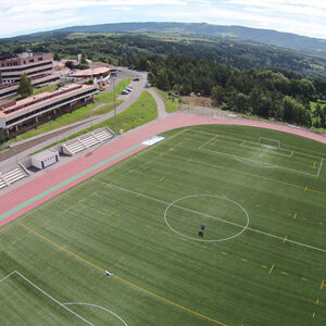 Illustration Complexe sportif du Complexe Euromediterranéen à Montrodat en Lozère - site vitrine WordPress